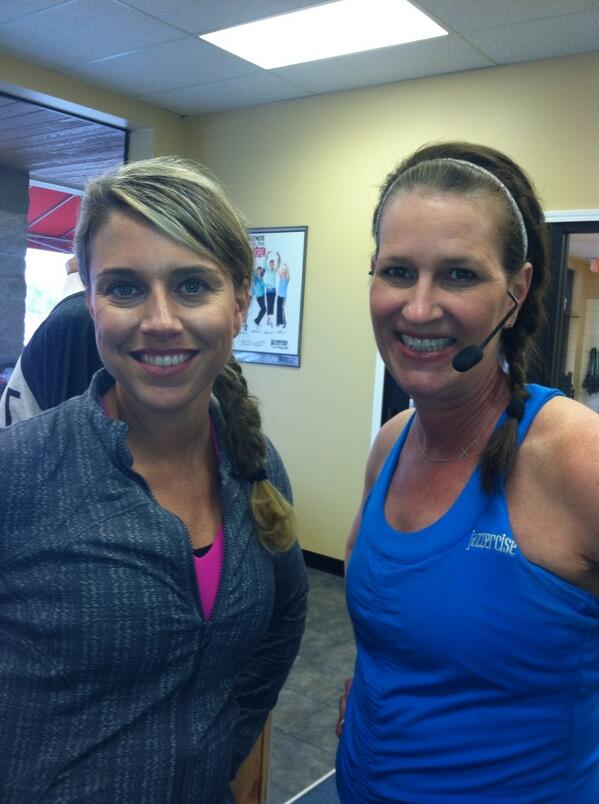 OPJazzercise's tweet image. Trying to channel our inner @ShannaNelson #wearedorks