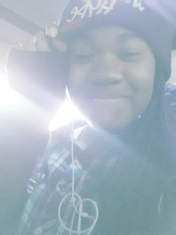 buggzbunny63's tweet image. "let me take a selfie" this is my jam sesh