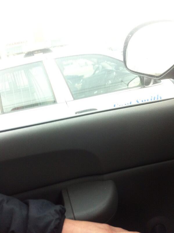 ProjectPratt's tweet image. That moment you catch a cop texting and driving.... Had to get him!!! #thebaconsgonebad