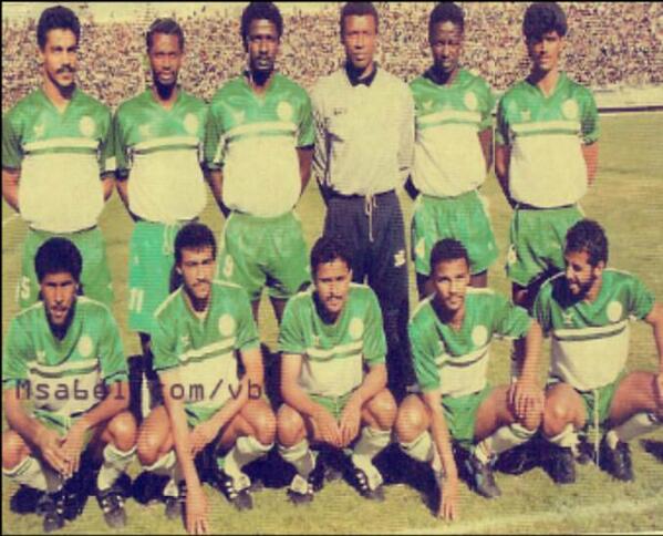 صوره معبره كانوا هواه لاكن صنعوا ماعجز عنه جيل الاحتراف والملايين شكرا يامن افرحتمونا كثيرا.
 #السعوديه_واندونيسيا