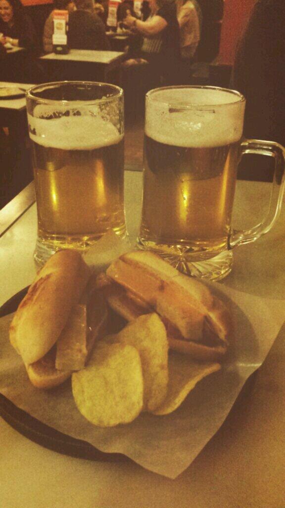 Antonio_EB12's tweet photo. Una de #100montaditos con @fatimawalino http://t.co/Ci5AGjtMQX