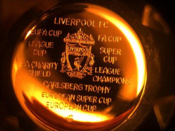 HandsOfGenius's tweet photo. Just finished! On display, and for sale at the prestigious Rennies Gallery, Liverpool. To honour Gerrard and Dalglish http://t.co/oNRXE6gaTd