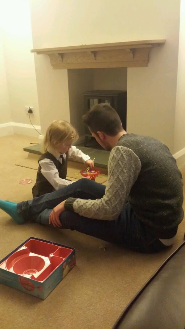 AlexPDonnelly's tweet photo. Si and annabel playing kaplunk http://t.co/unQCOuv4Y9
