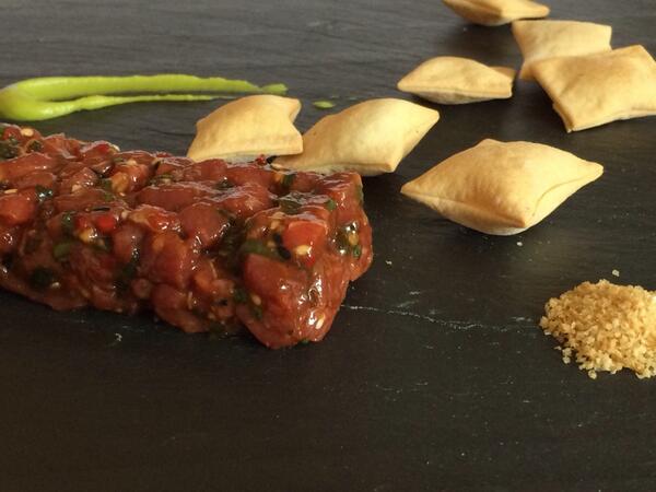 SmallFish_Co's tweet image. Asian style beef tartare with semolina crackers, ginger salt, and wasabi.