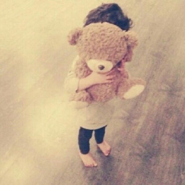 sarah_ooc's tweet photo. هنالك #قلـوب نائمة لا تستيقظ
الا عندما تفقدك وهنالك #قــلوب 
مستيقظة لا تنام خوفـاً من الفقدان ..(انــــــا) http://t.co/AYNUVxQTTn