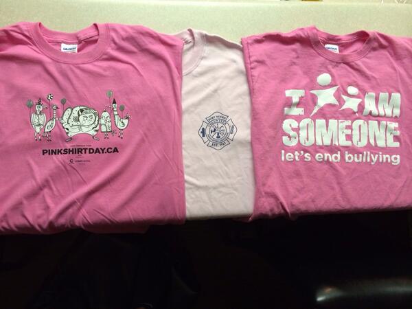 #pinkshirtday #iamsomeone #pomovolfire