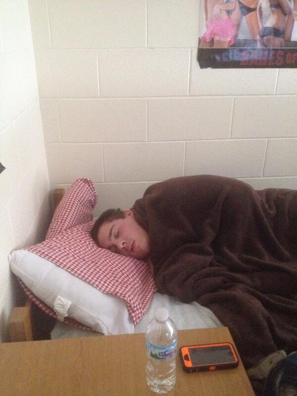 BradDuckman's tweet photo. Surprise surprise @chetdeaton32 not going to class http://t.co/nlmp942jPD