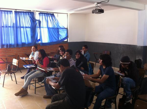 ColegioColosio's tweet photo. Pláticas de formación profesional. http://t.co/ZivOy9Q1x6
