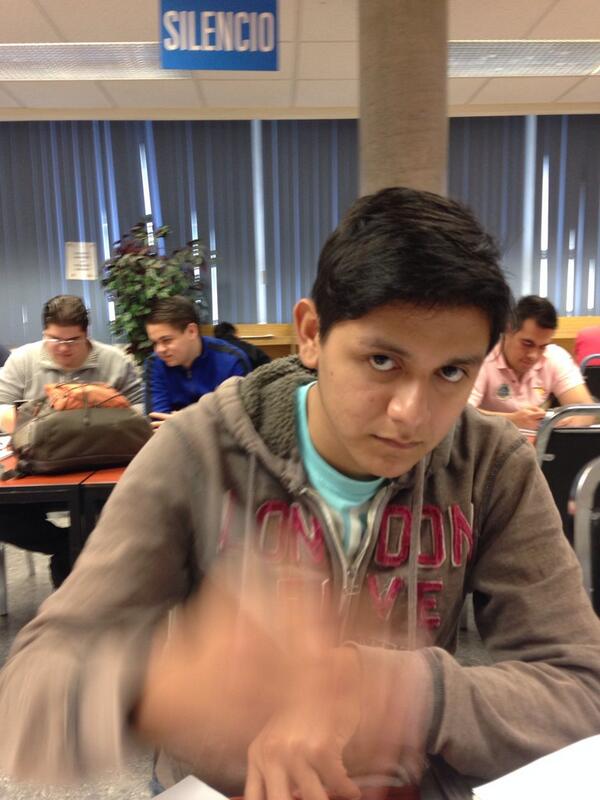 _alanrdz93's tweet image. Aqui con mi compi benito juarez @SayedCuervo #benitojuarez #esmiamigo #elrespetoalderechoajenoeslapaz