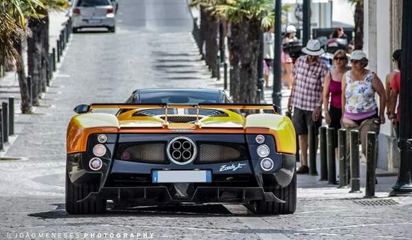 BestCarPhotos's tweet photo. Pagani Zonda F http://t.co/lcNyehnRNU