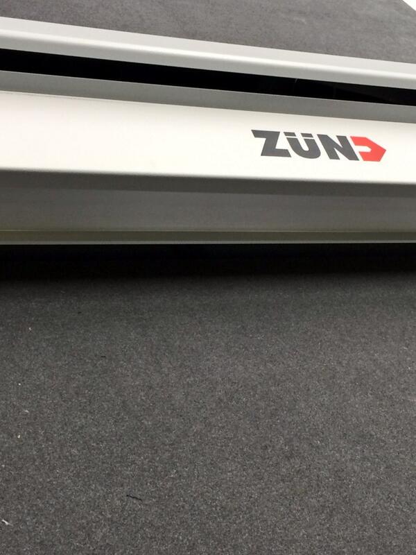 DGLS3's tweet photo. Investering in kwaliteit in de toekomst. Nieuwe snijmachine #Zund http://t.co/PI8v3JDaaY