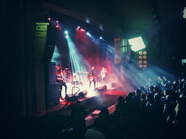 Tonipolar's tweet photo. @klaxons @BCNLIVEbySony http://t.co/iVuL5ouqpu
