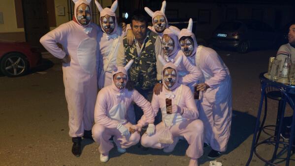manujsr's tweet photo. Los Conejos Locos!!!! Carnaval 2014!!! #thefeos @josetomasrodri1 @Marcogallina9 @BernarVilla @Vargas85_alk @gdjzgrjj http://t.co/Nji95JnrKn