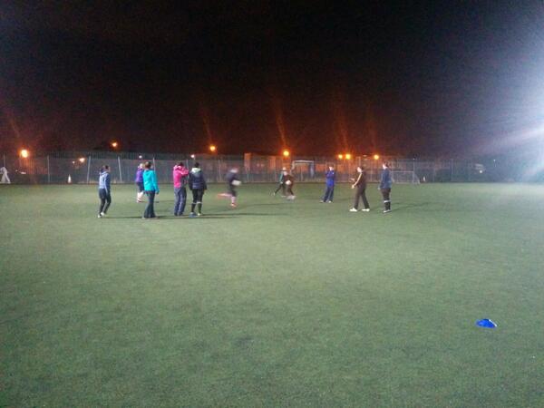 UnidareRFC's tweet photo. Our ladies returned to tag tonight as they prepare for the league. #giveitatry  @LeinsterWomen @leinsterrugby http://t.co/UNidJFA2zw