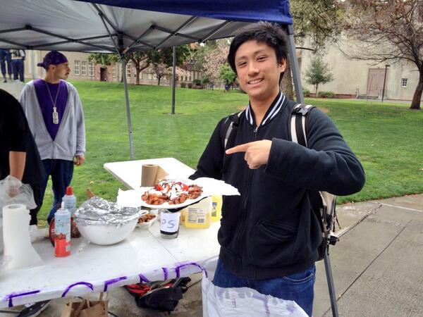 youngsterjoseph's tweet image. Only at SJSU would there be a booth selling funnel cakes! #LambdaAlpha #ksjs