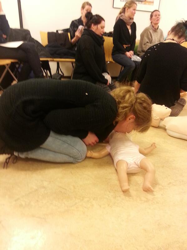 AnneRalien's tweet image. Det værste du kan gjøre i et nødstilfelle er å ikke gjøre noe#Førstehjelpskurs