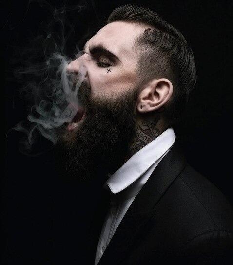 Tick tock.. Tick tock.. Tick tock.. 
Man chimes the hour, does he not?
#SoloComingSoon