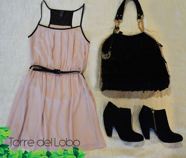 torredellobo's tweet photo. ¡Botines con vestido! Muy elegante y sofisticado, pero también cómodo para el día a día. #Tendencias #Moda http://t.co/nxMhtm0u0Q