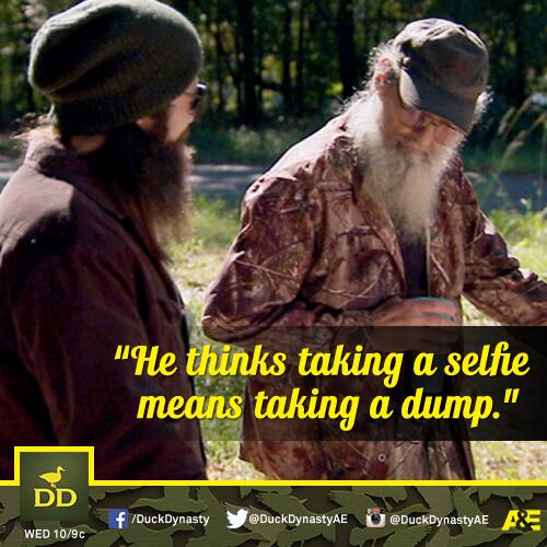 DuckDynastyAE's tweet photo. “He thinks taking a selfie means taking a dump.” -@jepduckman #DuckDynasty http://t.co/C9CSt4bIwU