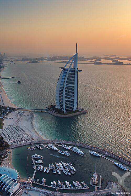 TheLuxuryThings's tweet photo. RT if you want to visit #Dubai! http://t.co/ZdFksWbKmz