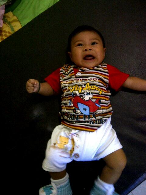 Diumur 3bulan Paundra da bs teriak2,tengkurep,(˘⌣˘)ε˘`)