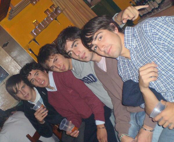 nicolasel5's tweet photo. @damimutti , @diegosuarez090 , @nacho2201 http://t.co/13QWV7oet0