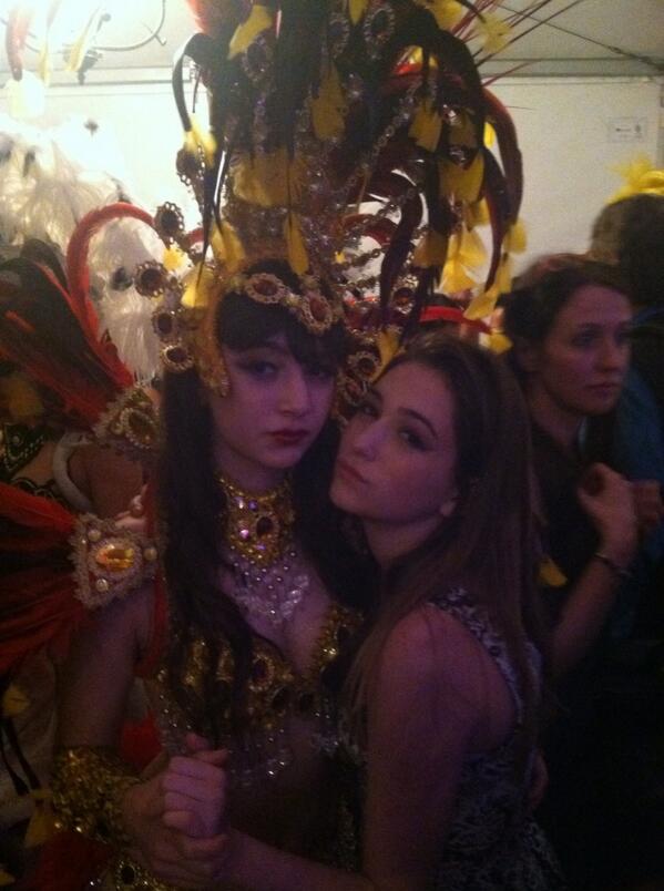 tylerbrownetm's tweet image. Sisters model #WallaceBrowne and performer @Winston_Browne at #ThePurposeProject