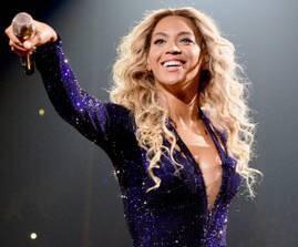 LadyJaneGBL's tweet image. Cant wait to sing with Beyonce Sat night! Woo hoo #bignotes