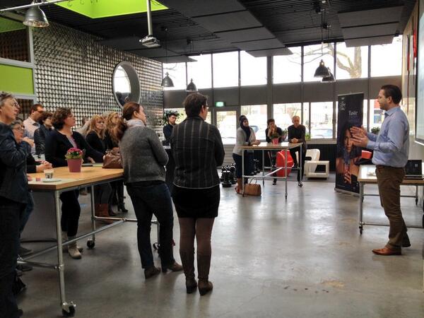 TiesdeVos's tweet photo. HR dag van D.E MASTER BLENDERS 1753 bij @Frisse_Blikken! Leuk om weer te horen waar de business mee bezig is! http://t.co/PjHkqNr13O