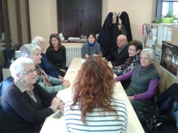 Treballant en la segona part de les "Aules amb tracte". Gent gran del #Solsonès a punt per entrar a les escoles.
