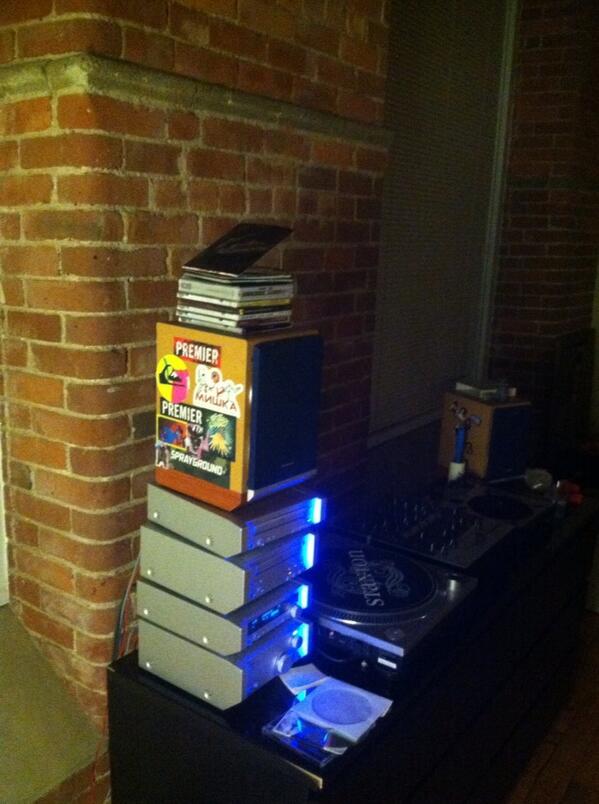 stopeject's tweet image. Inside