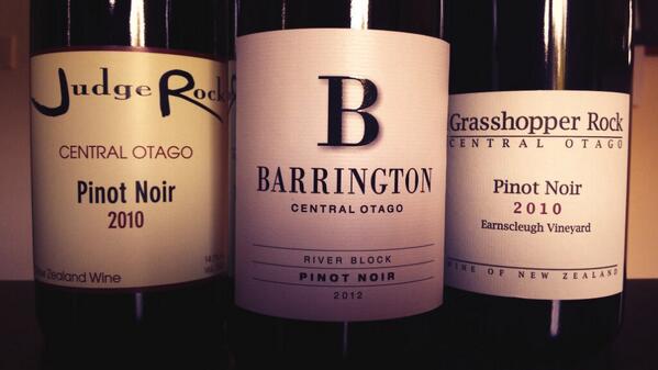BarringtonWine's tweet photo. Caught between two rocks. @JudgeRock and @GrasshopperRock... Alexandra Basin Rocks! http://t.co/8Gzydn5ldX