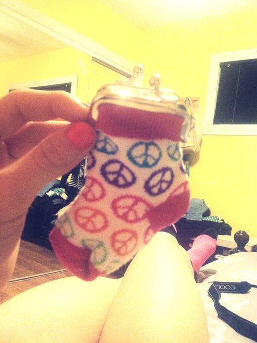 Mom gave me a new change holder. Now I don't have to worry about my coins being cold. http://t.co/ED<a href="/tag/torohuaco"class="tags"><span>#torohuaco</span></a><a href="/tag/perrisbound"class="tags"><span>#perrisbound</span></a>