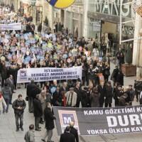 imdder's tweet photo. Değerli Meslektaşlarımız
1 Mart 2014 Cumartesi Saat 10:45 de Angaryalara Hayır demek için Taksim Meydanın da olacağız http://t.co/8Oiq2w7Qu5