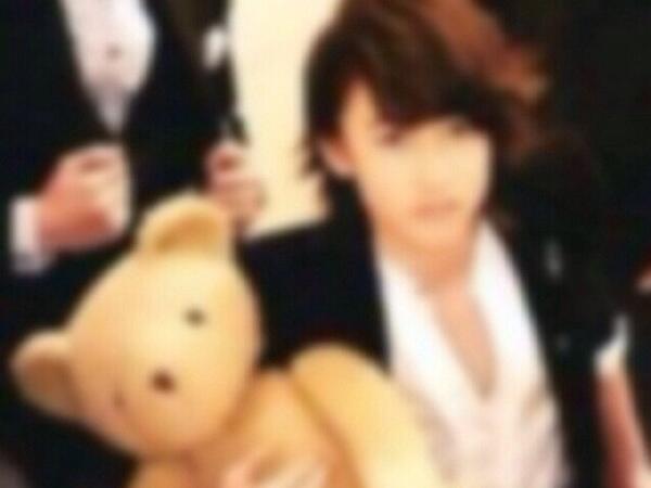 ___mrus_x330's tweet photo. .

.

　　　　　　SZ　　▶︎　　最年少

　『　　僕 と 一緒にくまさん

　　　　　ぎゅ - 志氐 寝據　?　　』

　　　　Ｒｔ

　　　　　　　　⇘⇖

　　　　　　　　　　　　逢

.

.
ㅤ http://t.co/6f4zxJOF68