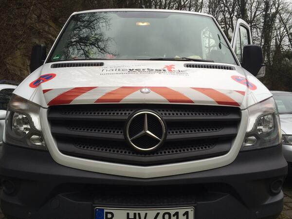 Absperr_Profi's tweet photo. Auf zum Schwertransport Nr 5 in diesem jahr👍 http://t.co/0BLqKalPEp