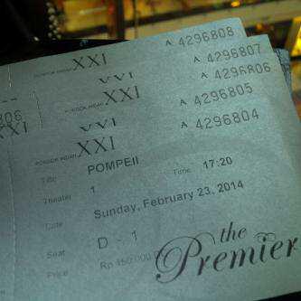 LDwirga's tweet photo. Hari minggu kemarin nonton pompe II at the premier XXI with(Ranikala,Deafinda,Mama,Papa,and other) http://t.co/zGDpmckMBV