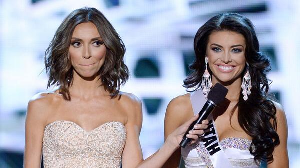 Cosmopolitan's tweet photo. 9 hilarious/terrifying instances of major beauty pageant fails: http://t.co/rXmxLUV7s3 http://t.co/evyPP75L0i