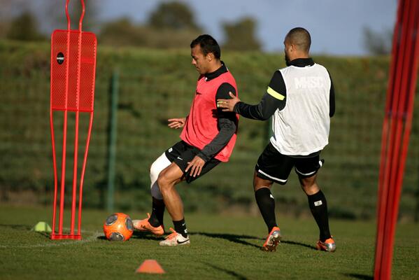 MontpellierHSC's tweet photo. N°4 @hilton_vitorino 26/02/2014 #Grammont #CapitaineMHSC http://t.co/lWbsnzF0O6
