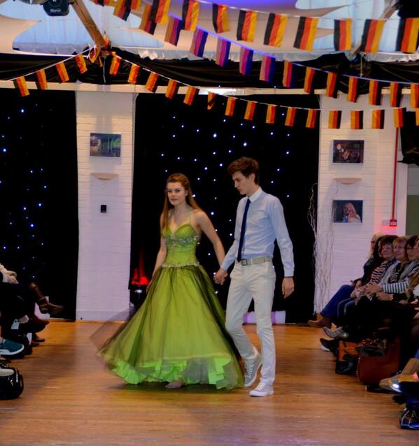 1StopPromShopUK's tweet image. L&amp;amp;S Bargain of the Day size 8 Ronald Joyce dress cost £475 &amp;amp; on sale @£90!  DM if interested. (Photo by Julie Teague)