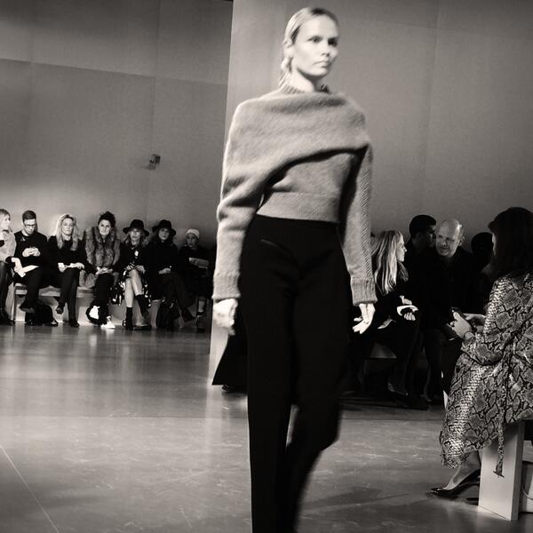 It was not only <a href="/giseleofficial/">Gisele Bündchen</a> today at @BALENCIAGA but also the beauty <a href="/Poly_Natasha/">Natasha Poly</a>