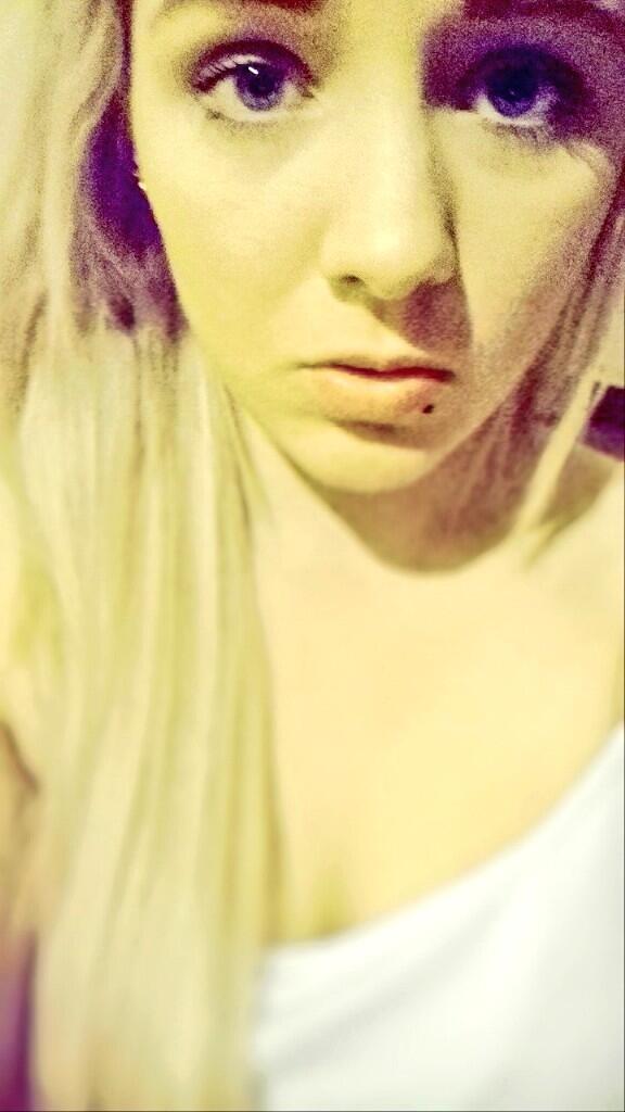 Alice1062's tweet photo. Miss being blonde :( http://t.co/BaBVUyMz7y