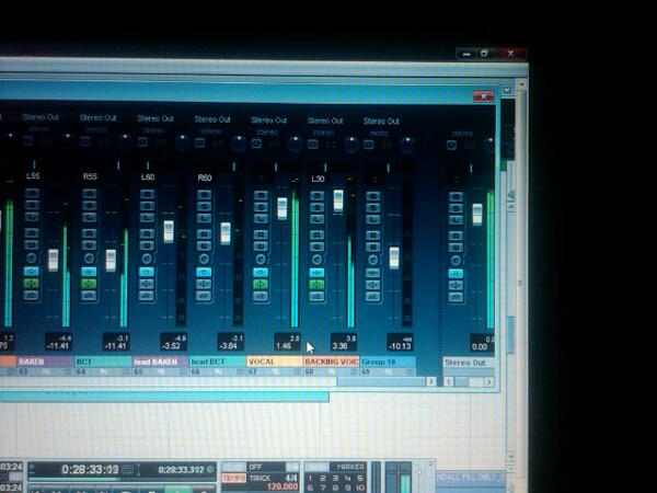 Vokal analizying #SK #7th_album yihaaaa..