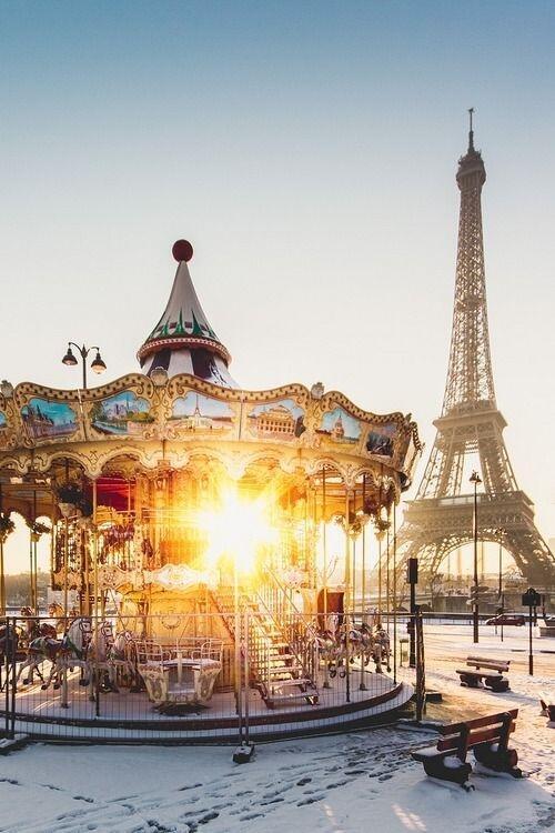 FascinatingPlcs's tweet photo. Winter Time In Paris http://t.co/bpmAYMhej1