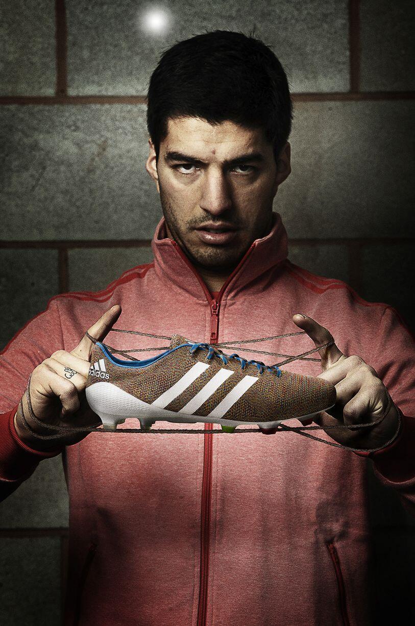 Suarez football shop boots