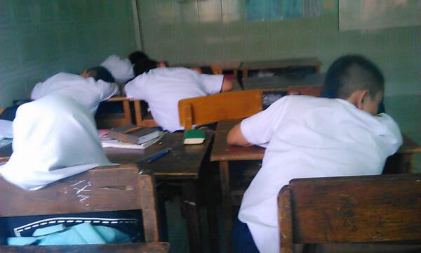Virus_DB's tweet photo. @rizki_fadillah8 @ND_NaNaS @M_Azka_K @nailarahmania @BINTANGOONER http://t.co/XaavF6LPKh