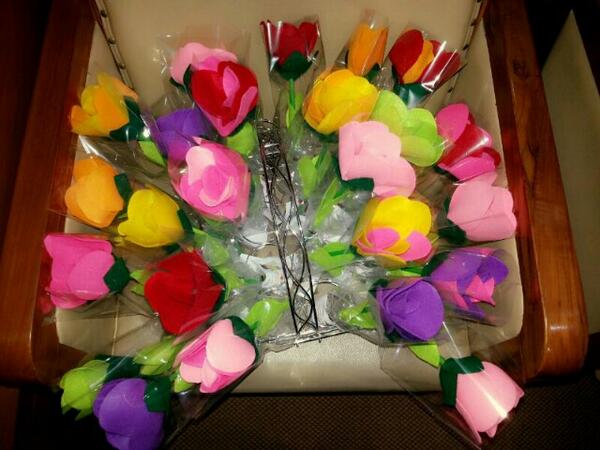 Salah satunya hiasan bunga ini, akan mempercantik kamar, ruang tamu dll. Rp 15rb/unit.. Yuk beli! :) #EventSTF