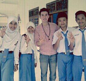 With @mandalashoji #Nabily #Nancy #Yudith :) #pilihNo4