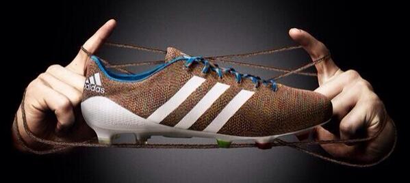 theknitpicker's tweet photo. The Knitpicker is quite taken by these knitted football boots http://t.co/t2KPzOhjn6