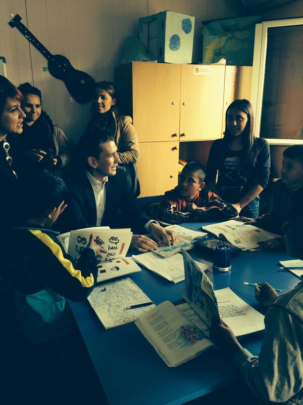 MFA_Austria's tweet photo. AM @sebastiankurz besucht @entwicklungat Projekt in #Fushe Kosove; Ziel: Ausbildungsniveau erhöhen&Stereotype abbauen http://t.co/Rau5vrcVcY